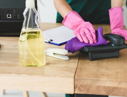 4 Side Effects of Commercial Cleaners